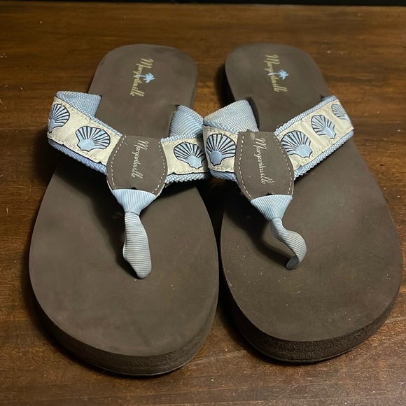 Margaritaville Brown Flip Flops seashell strap sz 9 - Picture 1 of 6